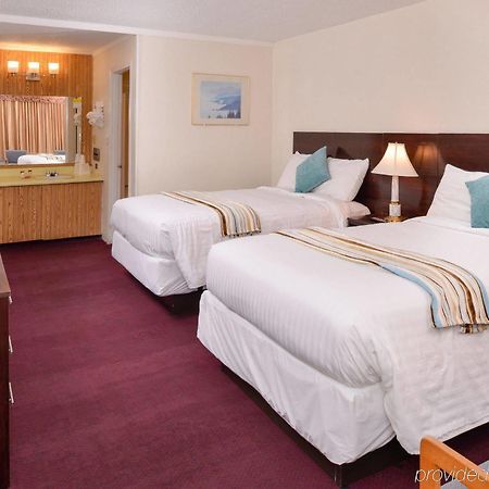 Red Carpet Inn Battleboro Экстерьер фото