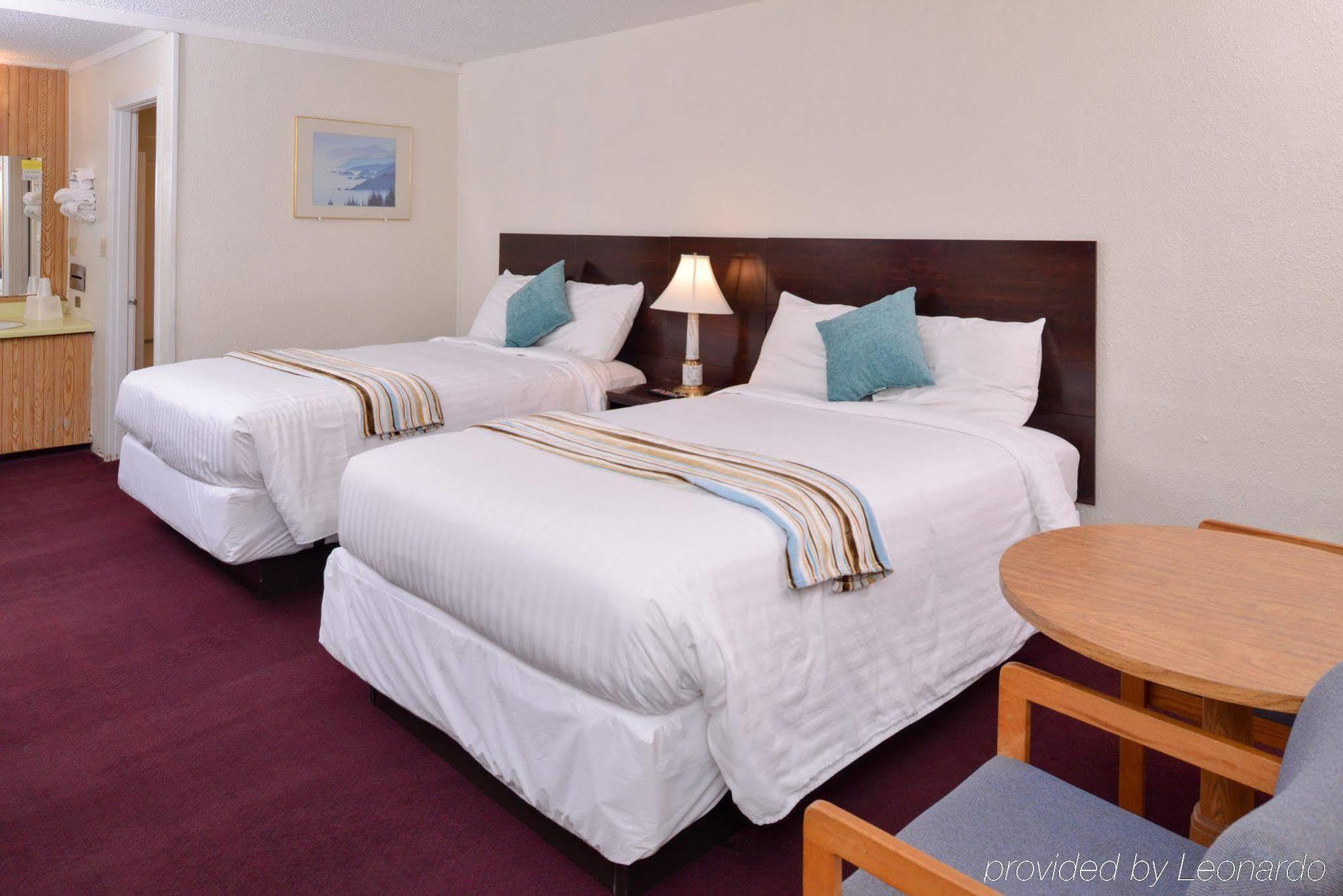 Red Carpet Inn Battleboro Экстерьер фото