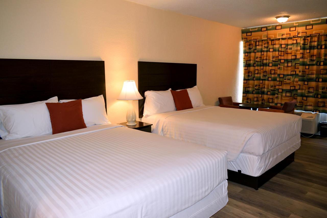 Red Carpet Inn Battleboro Экстерьер фото