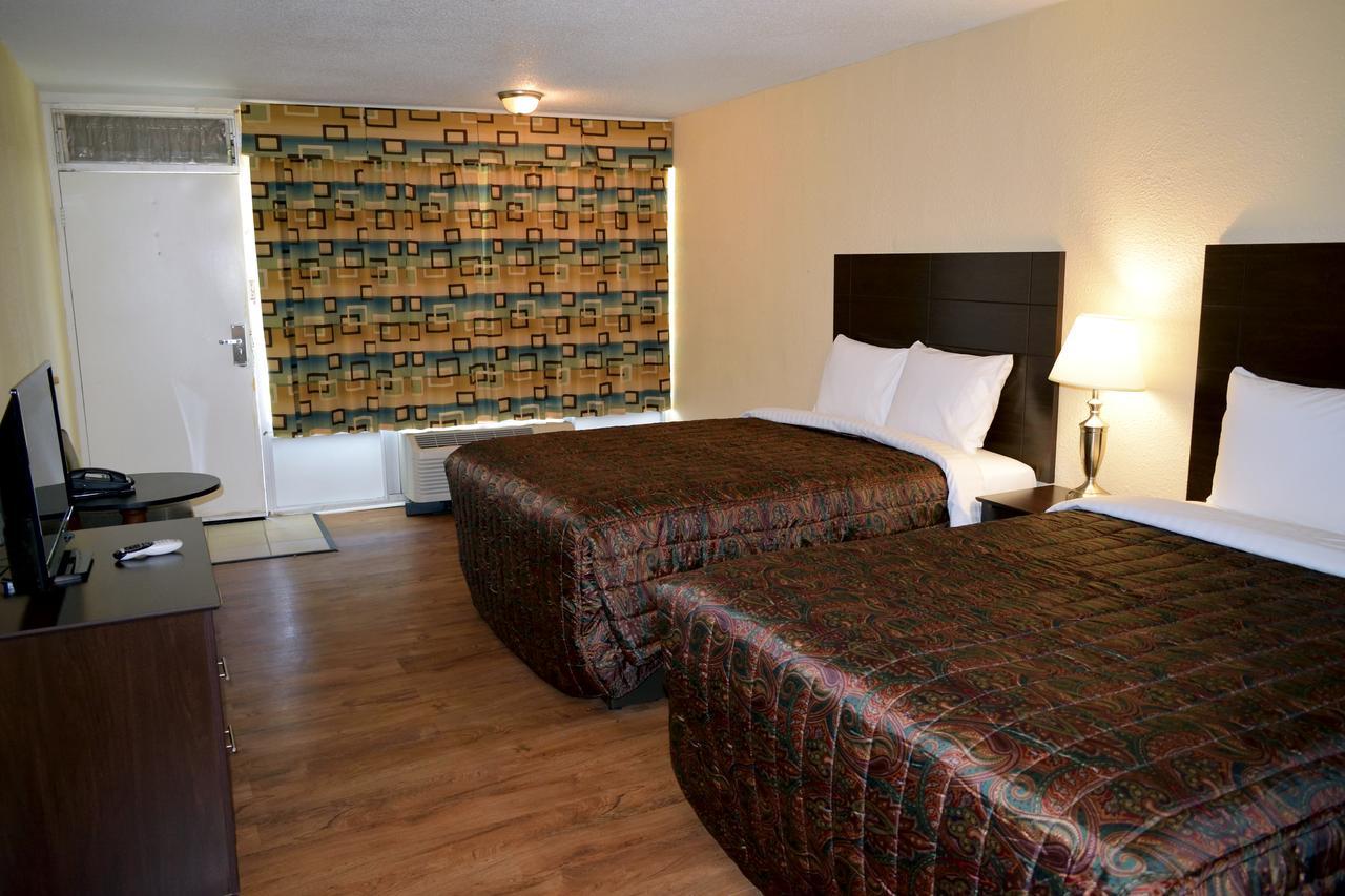 Red Carpet Inn Battleboro Экстерьер фото