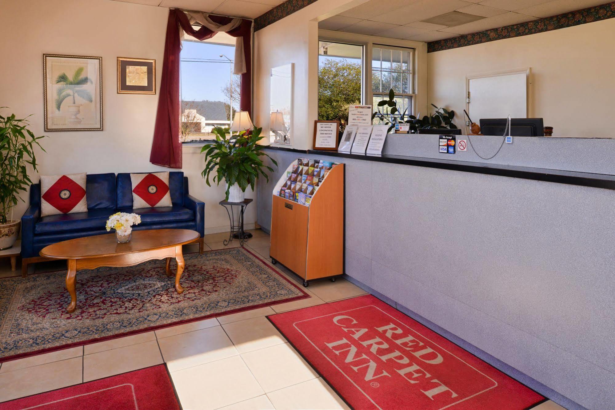 Red Carpet Inn Battleboro Экстерьер фото